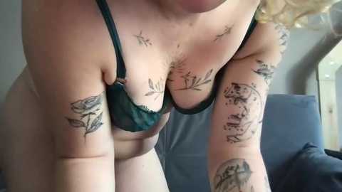 dirtyalexis @ stripchat on 20251022