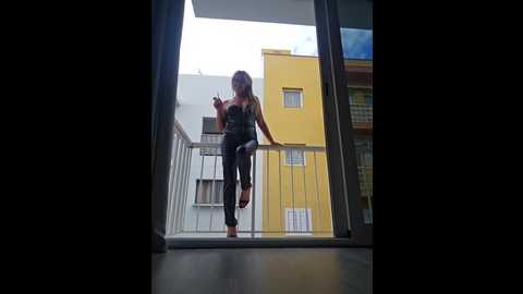 melody73 @ stripchat on 20251022