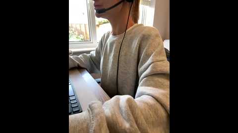 phoebe_lily