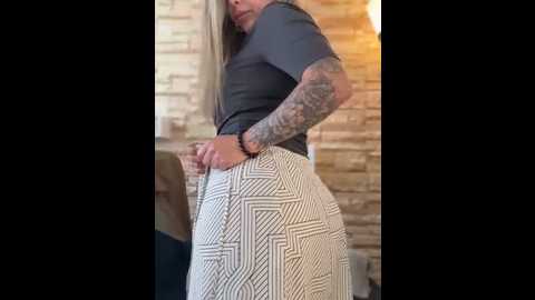 _abril_office1 @ stripchat on 20251023