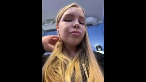 liza_risky @ stripchat on 20251024