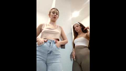 yourfavcouple_ @ stripchat on 20251024