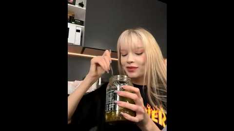 bellasecrett @ stripchat on 20251025