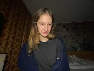 eva_angel3 @ stripchat on 20251027