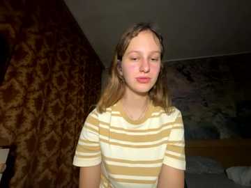 eva_angel3 @ stripchat on 20251028