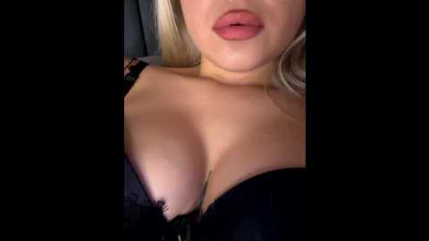 lunadesireex @ stripchat on 20251029