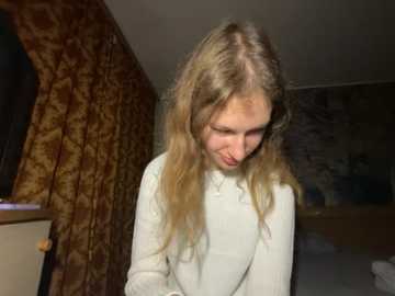 eva_angel3 @ stripchat on 20251101