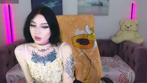 emma_kirks @ stripchat on 20251107