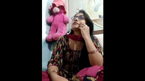 urvashi01224 @ stripchat on 20251108