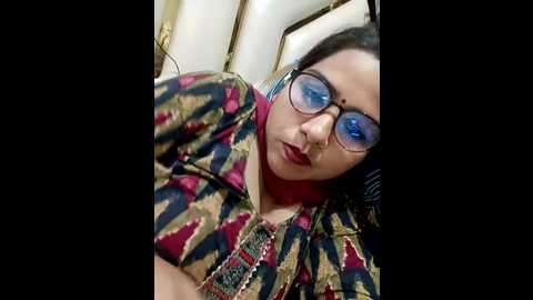 urvashi01224 @ stripchat on 20251108