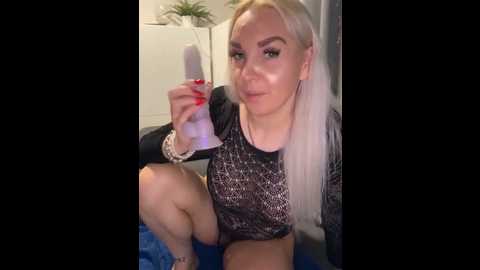 mia_xxx @ stripchat on 20251112