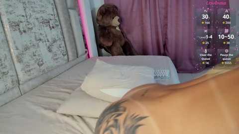 kimjonnes01 @ stripchat on 20251117