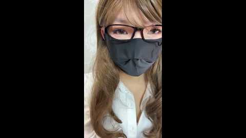 yiyi_707 @ stripchat on 20251117